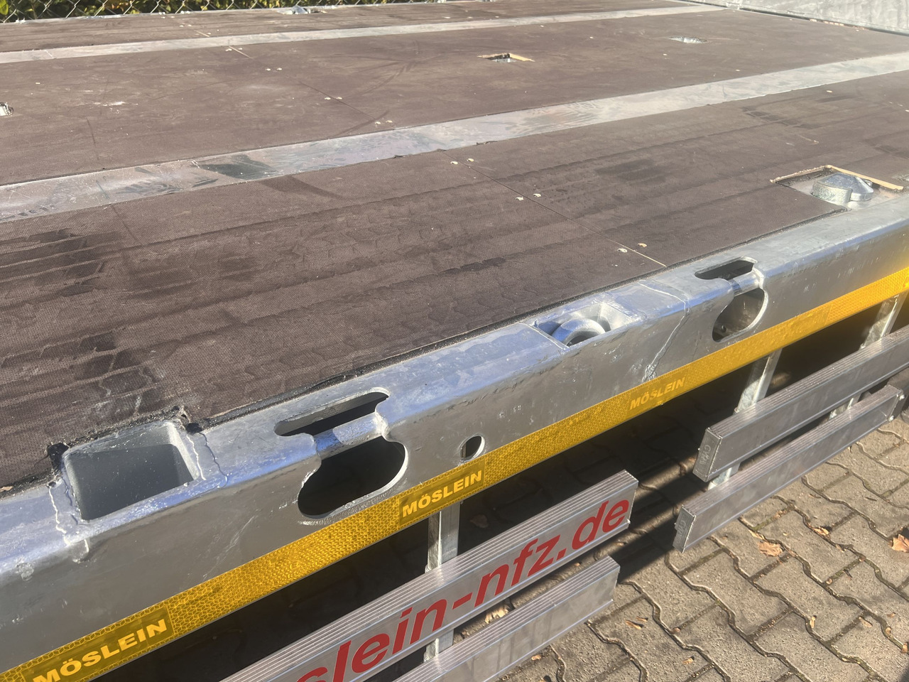 Möslein T 3 Plato 9 m 3 Achs Jumbo- Plato- Anhänger 9 m, Mega - Remolque plataforma/ Caja abierta: foto 3 Möslein T 3 Plato 9 m 3 Achs Jumbo- Plato- Anhänger 9 m, Mega - Remolque plataforma/ Caja abierta: foto 3
