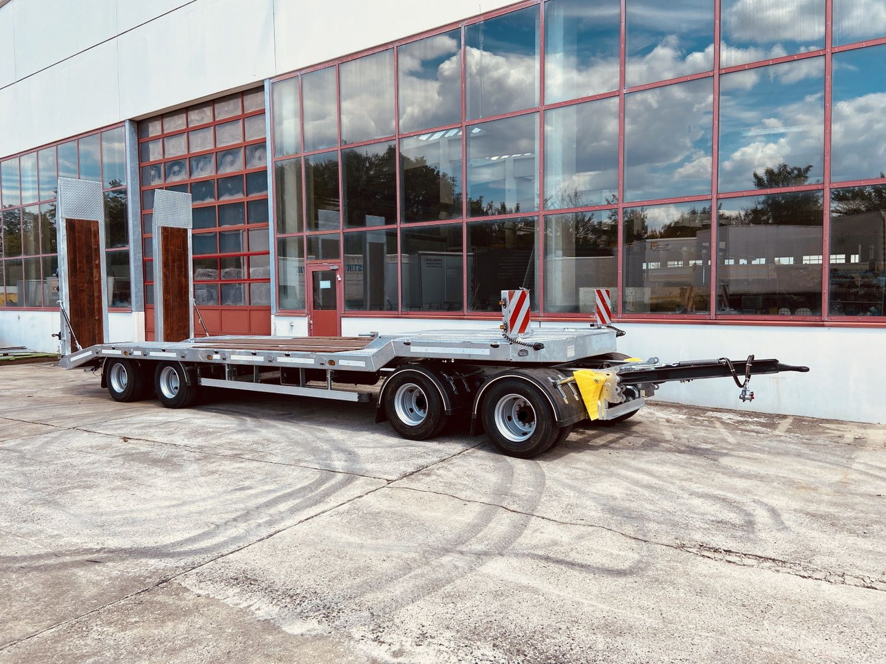 Möslein T 4 VB F 4 Achs Tieflader- Anhänger, Neufahrzeug - Góndola rebajadas remolque: foto 4 Möslein T 4 VB F 4 Achs Tieflader- Anhänger, Neufahrzeug - Góndola rebajadas remolque: foto 4