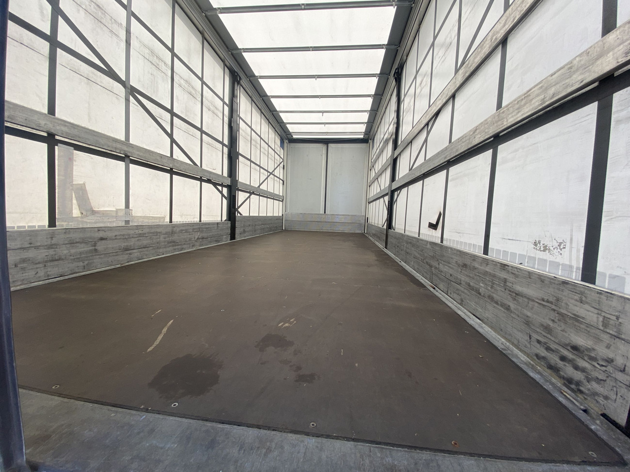 Leasing financiero de Möslein TPW 105 D Schwebheim  Tandem- Planenanhänger Durchladbar leasing Möslein TPW 105 D Schwebheim  Tandem- Planenanhänger Durchladbar: foto 9