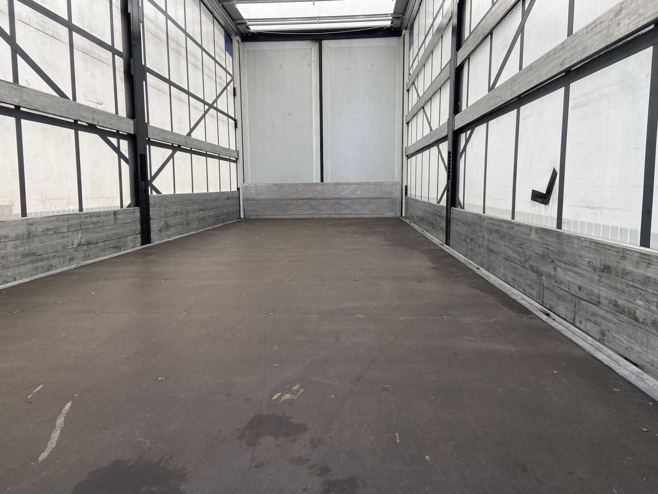 Leasing financiero de Möslein TPW 105 D Schwebheim  Tandem- Planenanhänger Durchladbar leasing Möslein TPW 105 D Schwebheim  Tandem- Planenanhänger Durchladbar: foto 8