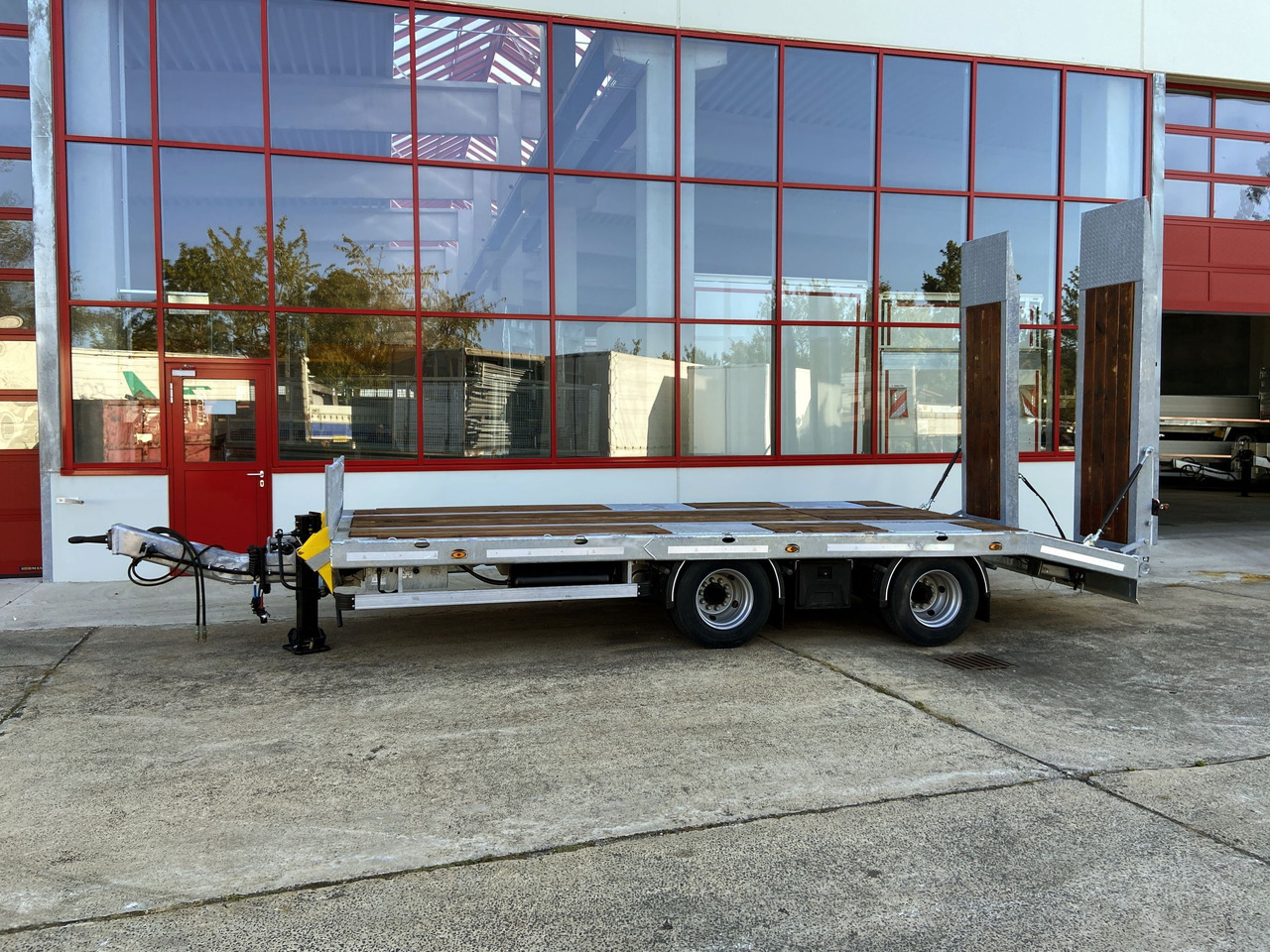 Möslein TT21-6,5 hydr 21 t Tandemtieflader, hydr. Rampen, NEU - Góndola rebajadas remolque: foto 5 Möslein TT21-6,5 hydr 21 t Tandemtieflader, hydr. Rampen, NEU - Góndola rebajadas remolque: foto 5