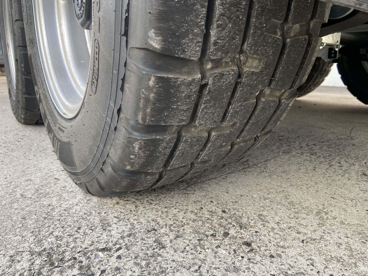 Möslein TTD 11 Breite Reifen 5,70 lang Kipper Tieflader, Breite Reifen, 5,70 m lang-- Neufahrzeug -- - Volquete remolque: foto 4 Möslein TTD 11 Breite Reifen 5,70 lang Kipper Tieflader, Breite Reifen, 5,70 m lang-- Neufahrzeug -- - Volquete remolque: foto 4