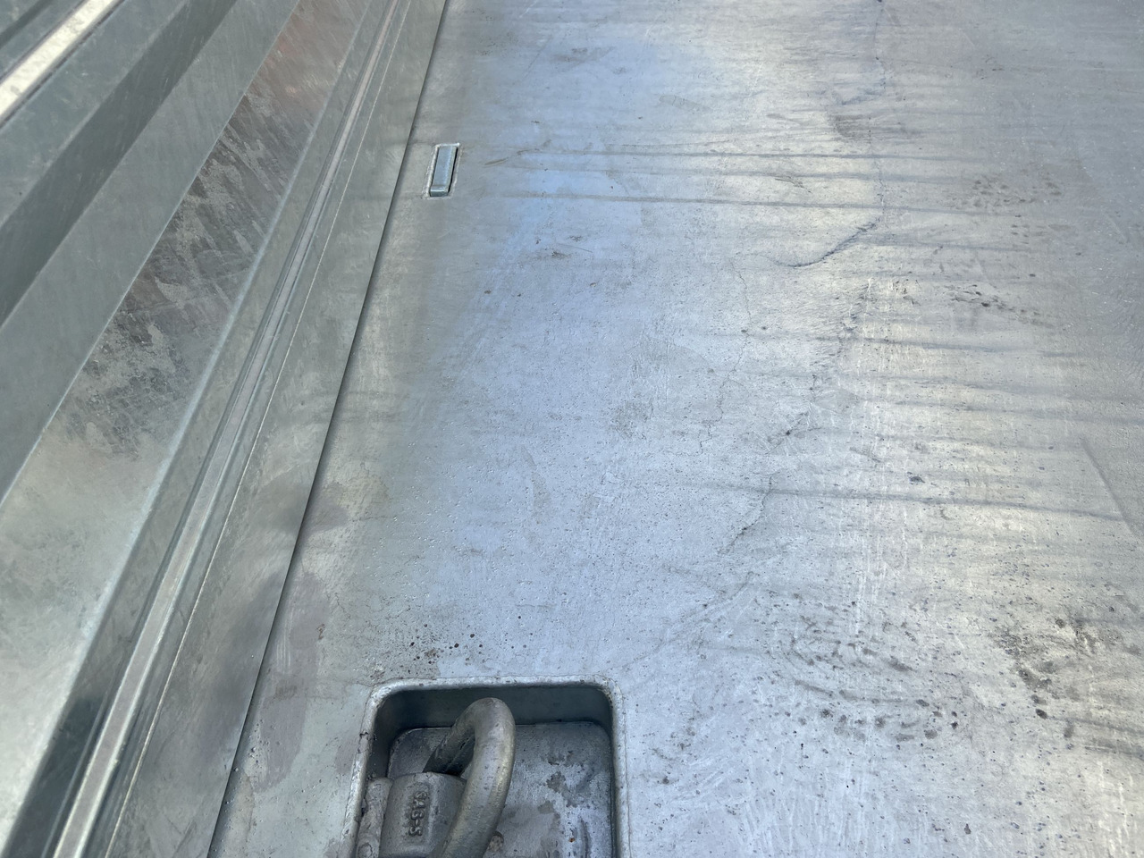 Möslein TTD 11 Breite Reifen Kipper Tieflader, Breite Reifen-- Neufahrzeug -- - Volquete remolque: foto 3 Möslein TTD 11 Breite Reifen Kipper Tieflader, Breite Reifen-- Neufahrzeug -- - Volquete remolque: foto 3