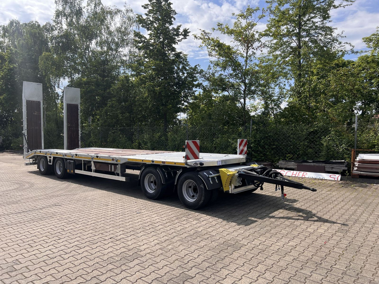 Möslein neuer 4 Achs Tieflader gerade hydraulischen Ram - Góndola rebajadas remolque: foto 2 Möslein neuer 4 Achs Tieflader gerade hydraulischen Ram - Góndola rebajadas remolque: foto 2