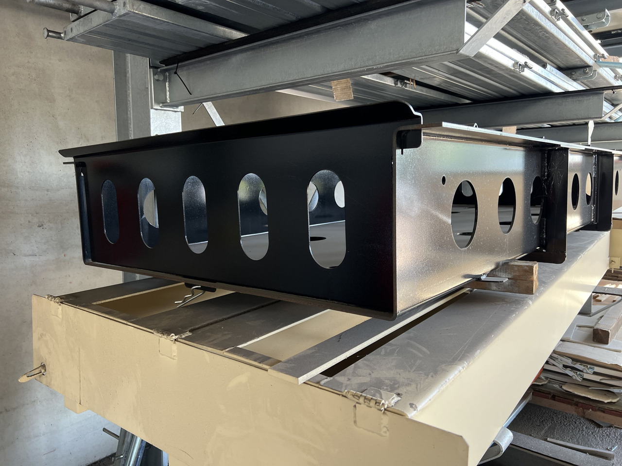 Müller Mitteltal Staufach für Alu- Rampen - Góndola rebajadas semirremolque: foto 3 Müller Mitteltal Staufach für Alu- Rampen - Góndola rebajadas semirremolque: foto 3