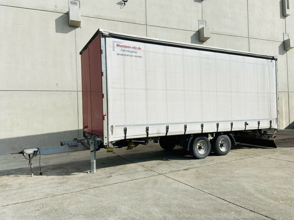 Tandem- Schiebeplanenanhänger zum Durchladen - Camión lona: foto 5 Tandem- Schiebeplanenanhänger zum Durchladen - Camión lona: foto 5