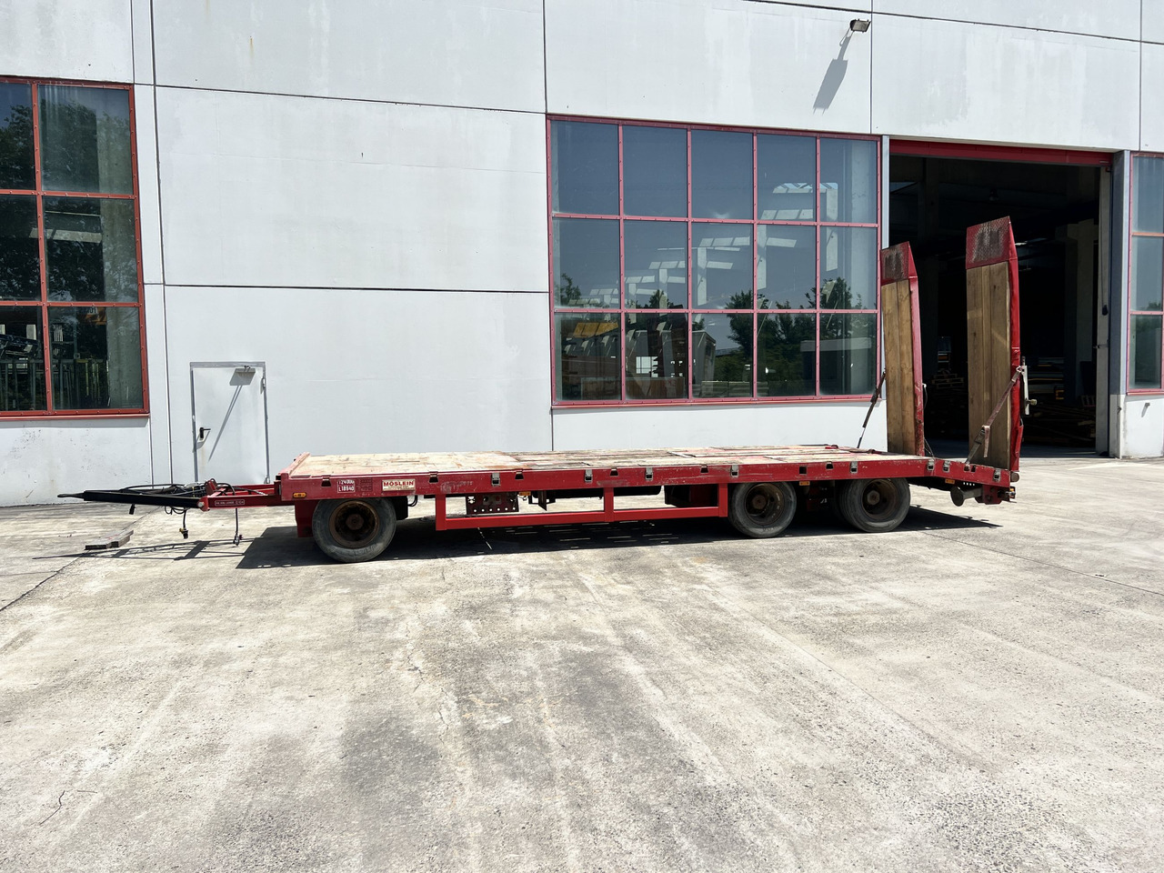 T3 3 Achs Tiefladeranhänger mit gerader Ladefläche - Góndola rebajadas remolque: foto 1 T3 3 Achs Tiefladeranhänger mit gerader Ladefläche - Góndola rebajadas remolque: foto 1