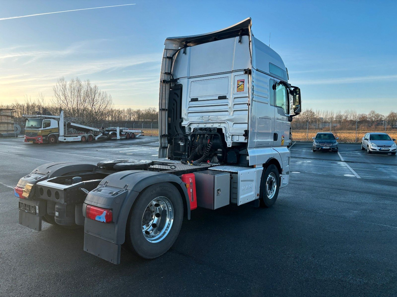 MAN TGX 18.510 XXL Retarder ACC LGS - Cabeza tractora: foto 5 MAN TGX 18.510 XXL Retarder ACC LGS - Cabeza tractora: foto 5