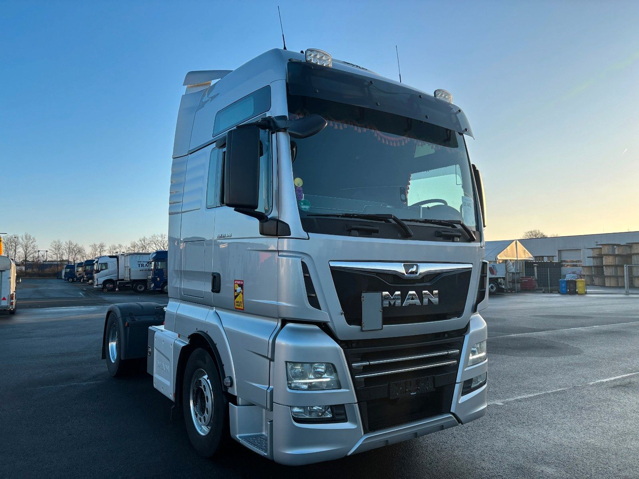MAN TGX 18.510 XXL Retarder ACC LGS - Cabeza tractora: foto 1 MAN TGX 18.510 XXL Retarder ACC LGS - Cabeza tractora: foto 1