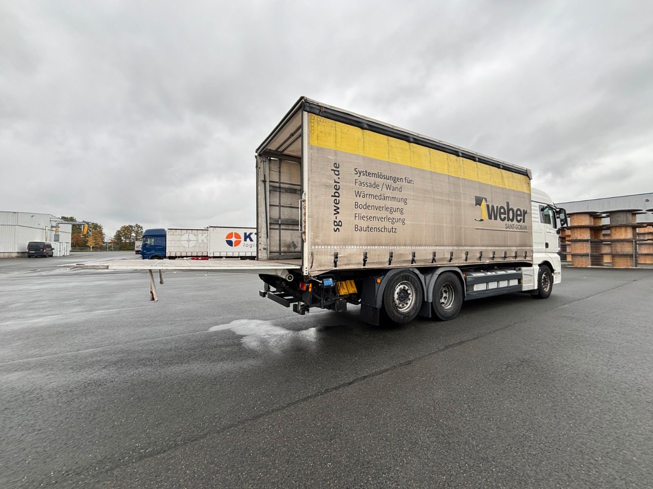 Camión lona MAN TGX 26.480 mit Ladebordwand: foto 18 Camión lona MAN TGX 26.480 mit Ladebordwand: foto 18