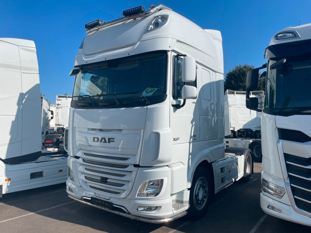 DAF FT XF480 SSC, 2x Tank, Standklima, Lampenbügel DAF FT XF480 SSC, 2x Tank, Standklima, Lampenbügel - Cabeza tractora: foto 2 DAF FT XF480 SSC, 2x Tank, Standklima, Lampenbügel DAF FT XF480 SSC, 2x Tank, Standklima, Lampenbügel - Cabeza tractora: foto 2