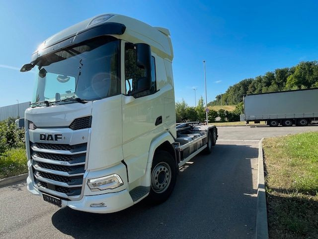 DAF FAN XF 480 mit VDL Abrollkipper DAF FAN XF 480 mit VDL Abrollkipper - Multibasculante camión: foto 1 DAF FAN XF 480 mit VDL Abrollkipper DAF FAN XF 480 mit VDL Abrollkipper - Multibasculante camión: foto 1