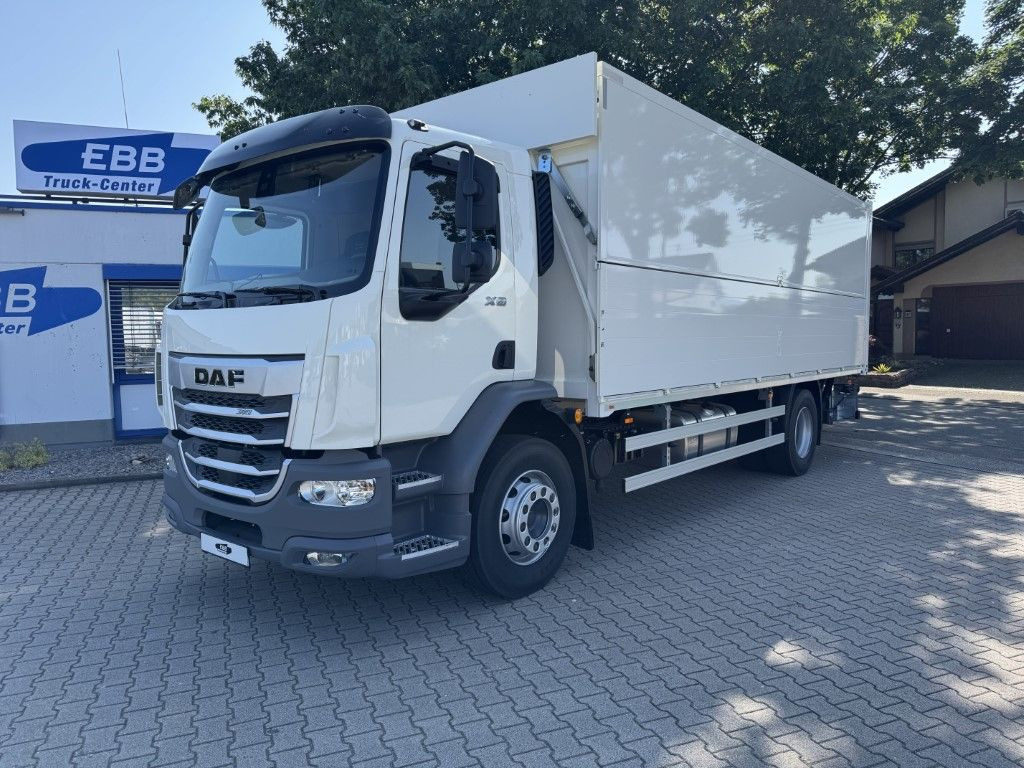 DAF XB 310 FA 18t Getränkeaufbau DAF XB 310 FA 18t Getränkeaufbau - Transporte de bebidas camión: foto 1 DAF XB 310 FA 18t Getränkeaufbau DAF XB 310 FA 18t Getränkeaufbau - Transporte de bebidas camión: foto 1