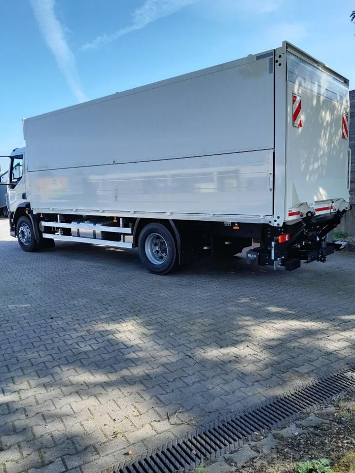 DAF XB 310 FA 18t Getränkeaufbau DAF XB 310 FA 18t Getränkeaufbau - Transporte de bebidas camión: foto 4 DAF XB 310 FA 18t Getränkeaufbau DAF XB 310 FA 18t Getränkeaufbau - Transporte de bebidas camión: foto 4
