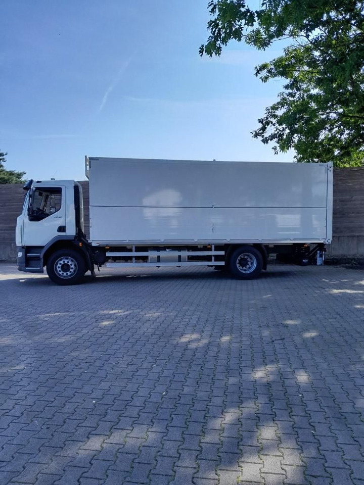 DAF XB 310 FA 18t Getränkeaufbau DAF XB 310 FA 18t Getränkeaufbau - Transporte de bebidas camión: foto 3 DAF XB 310 FA 18t Getränkeaufbau DAF XB 310 FA 18t Getränkeaufbau - Transporte de bebidas camión: foto 3