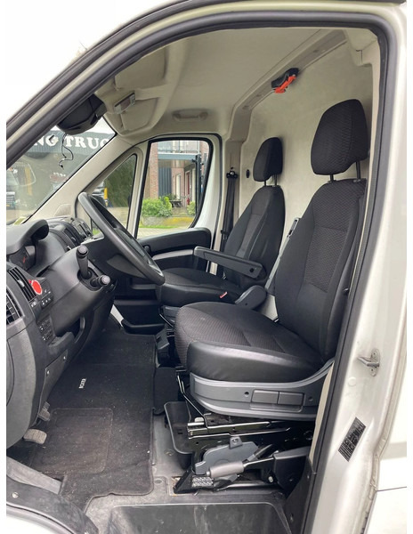 Leasing financiero de Peugeot Boxer 2.2 hdi 3-2021 L4 H2 airspring !!! leasing Peugeot Boxer 2.2 hdi 3-2021 L4 H2 airspring !!!: foto 7