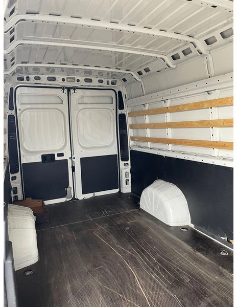 Leasing financiero de Peugeot Boxer 2.2 hdi 3-2021 L4 H2 airspring !!! leasing Peugeot Boxer 2.2 hdi 3-2021 L4 H2 airspring !!!: foto 6