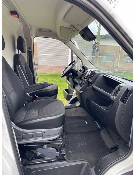 Leasing financiero de Peugeot Boxer 2.2 hdi 3-2021 L4 H2 airspring !!! leasing Peugeot Boxer 2.2 hdi 3-2021 L4 H2 airspring !!!: foto 8