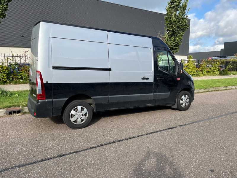 Renault Master 130.35 L2 H2 Airco,  Inclusief werkplaats inrichting - Furgón: foto 5 Renault Master 130.35 L2 H2 Airco,  Inclusief werkplaats inrichting - Furgón: foto 5