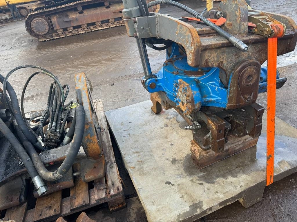 SMP rotortilt from 15tons machine - Rotor basculante: foto 2 SMP rotortilt from 15tons machine - Rotor basculante: foto 2