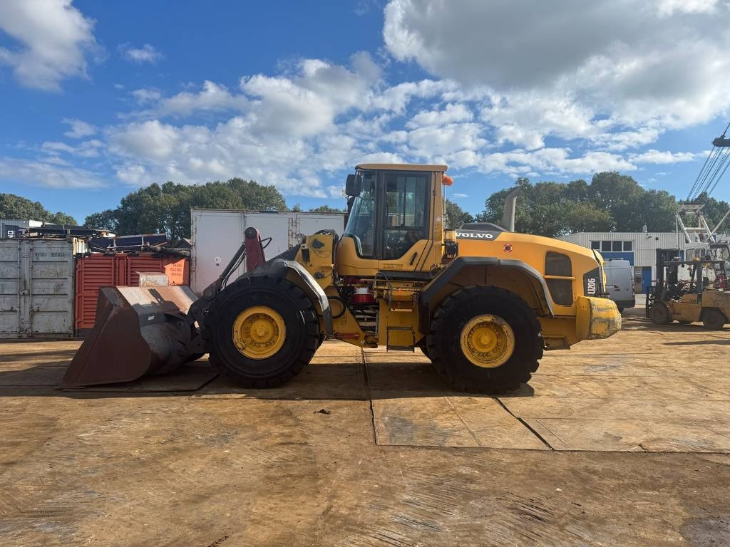 Volvo L 120 G - Cargadora de ruedas: foto 1 Volvo L 120 G - Cargadora de ruedas: foto 1