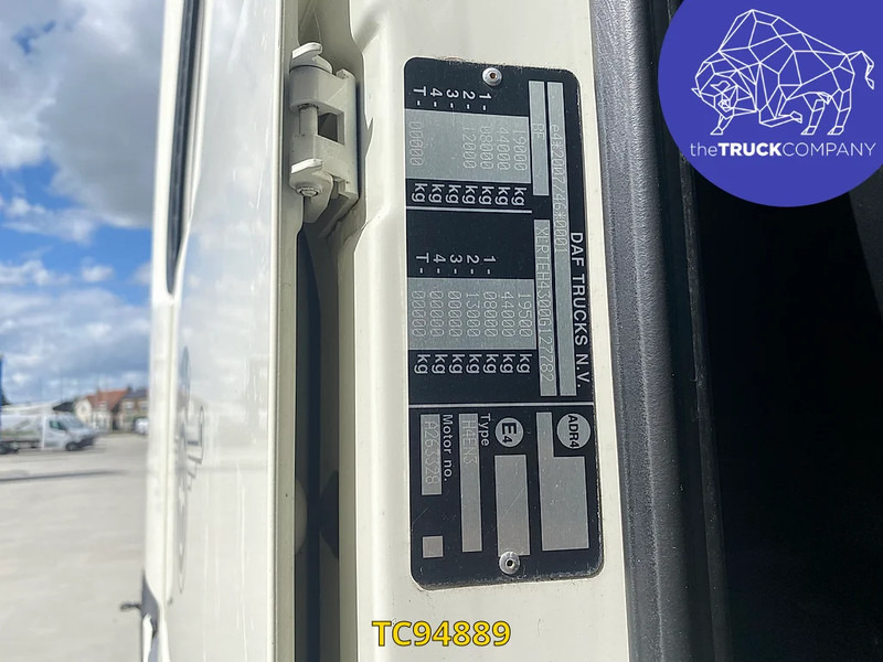 Cabeza tractora DAF XF 105 460: foto 10