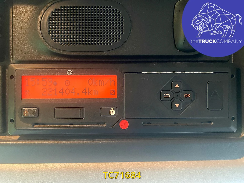 Camión caja cerrada DAF LF 230: foto 10