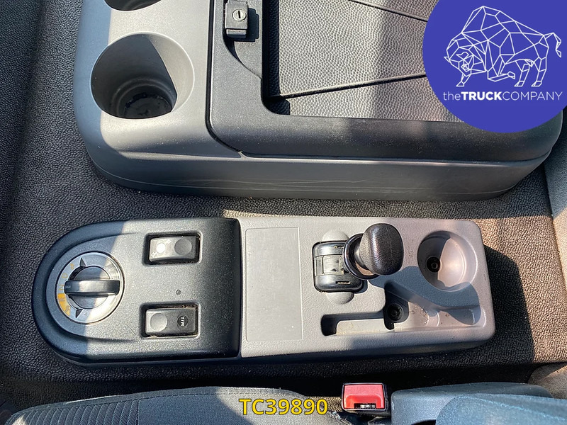 DAF LF 55 220 - Camión lona: foto 4 DAF LF 55 220 - Camión lona: foto 4