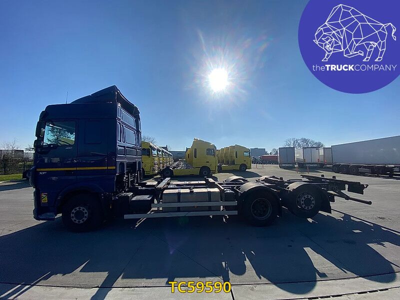 DAF XF 480 - Portacontenedore/ Intercambiable camión: foto 2 DAF XF 480 - Portacontenedore/ Intercambiable camión: foto 2