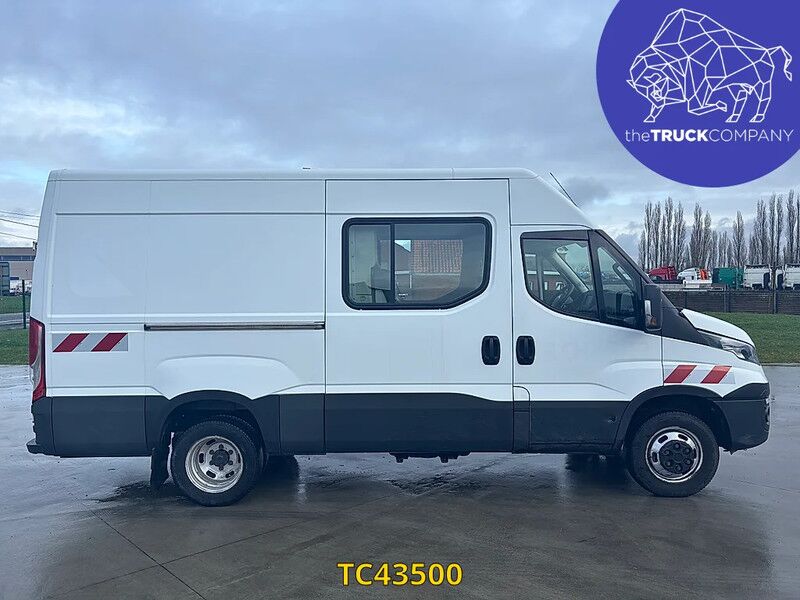 Iveco Daily 35C15V12 Double cab 7 places - Furgón: foto 4 Iveco Daily 35C15V12 Double cab 7 places - Furgón: foto 4