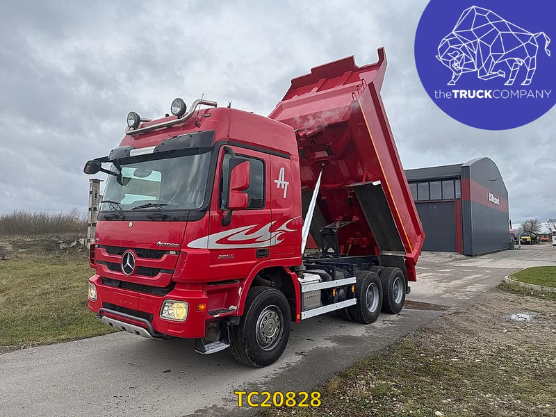 Mercedes-Benz Actros 2655 - Volquete camión: foto 1 Mercedes-Benz Actros 2655 - Volquete camión: foto 1