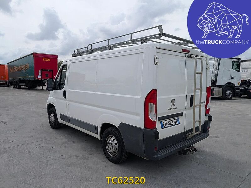 Peugeot Boxer 3t3 2l blue hdi 110 pack - Furgoneta pequeña: foto 3 Peugeot Boxer 3t3 2l blue hdi 110 pack - Furgoneta pequeña: foto 3
