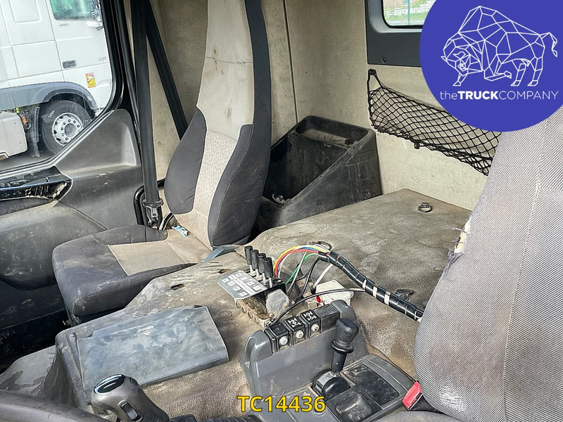 Renault Kerax 370 - Portacontenedore/ Intercambiable camión: foto 3 Renault Kerax 370 - Portacontenedore/ Intercambiable camión: foto 3