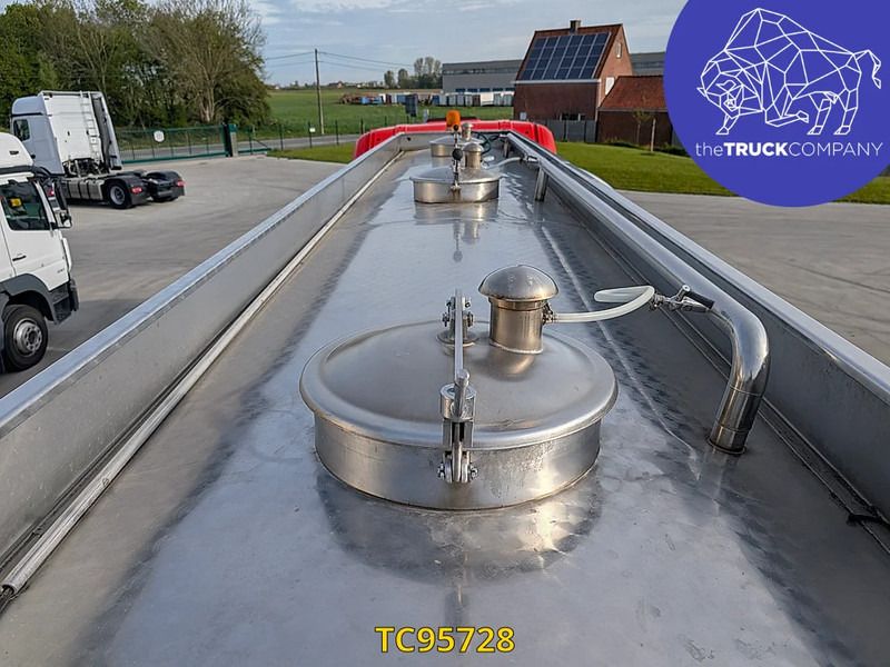 Scania P 450 - Cisterna camión: foto 4 Scania P 450 - Cisterna camión: foto 4