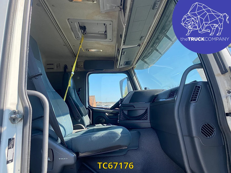 Frigorífico camión Volvo FM 330: foto 6