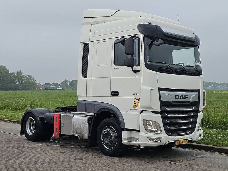 DAF XF 450 SPACECAB - Cabeza tractora: foto 5 DAF XF 450 SPACECAB - Cabeza tractora: foto 5