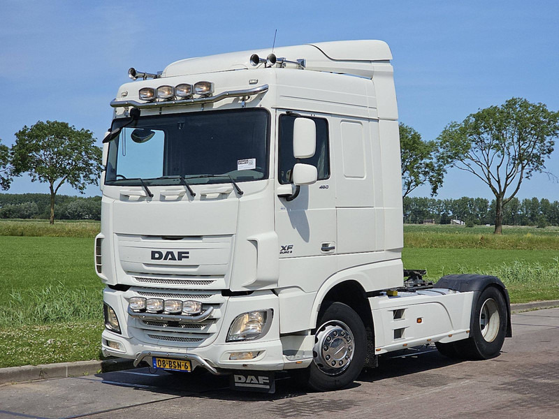 DAF XF 460 INTARDER SMART TACHO - Cabeza tractora: foto 2 DAF XF 460 INTARDER SMART TACHO - Cabeza tractora: foto 2