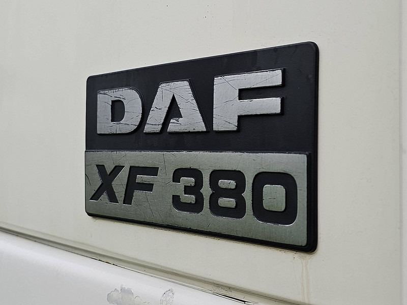 Cabeza tractora DAF XF 95.380 SPACECAB EURO 2: foto 13