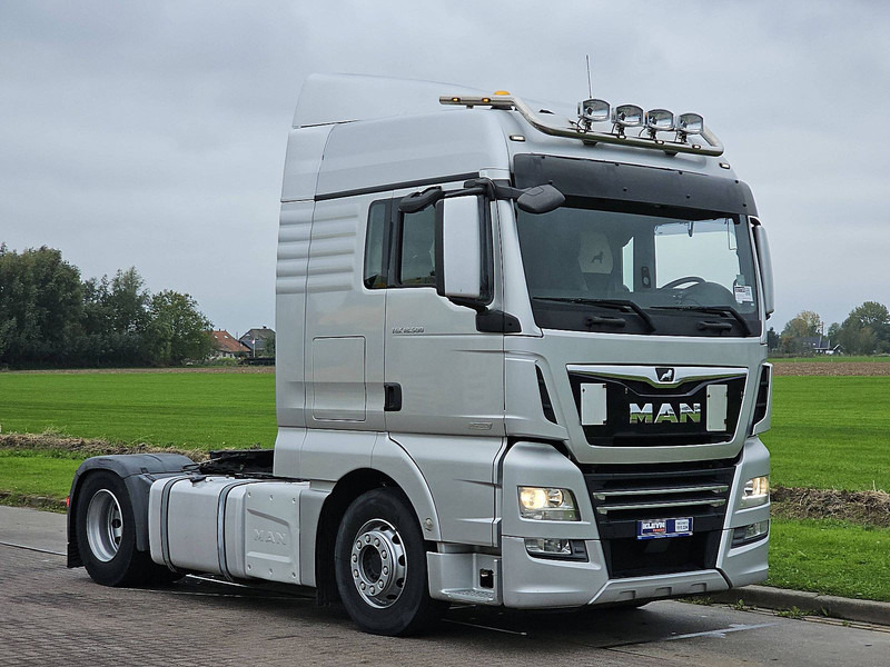 MAN 18.500 TGX XLX 2X TANK NIGHT AC - Cabeza tractora: foto 5 MAN 18.500 TGX XLX 2X TANK NIGHT AC - Cabeza tractora: foto 5