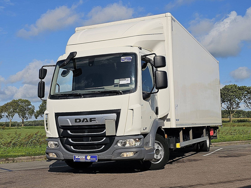 DAF LF 210 7.49T LIFT NAVI CAM. - Camión caja cerrada: foto 1 DAF LF 210 7.49T LIFT NAVI CAM. - Camión caja cerrada: foto 1