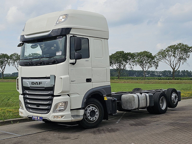 DAF XF 480 SSC 6X2 FAR INTARDER - Chasis camión: foto 2 DAF XF 480 SSC 6X2 FAR INTARDER - Chasis camión: foto 2