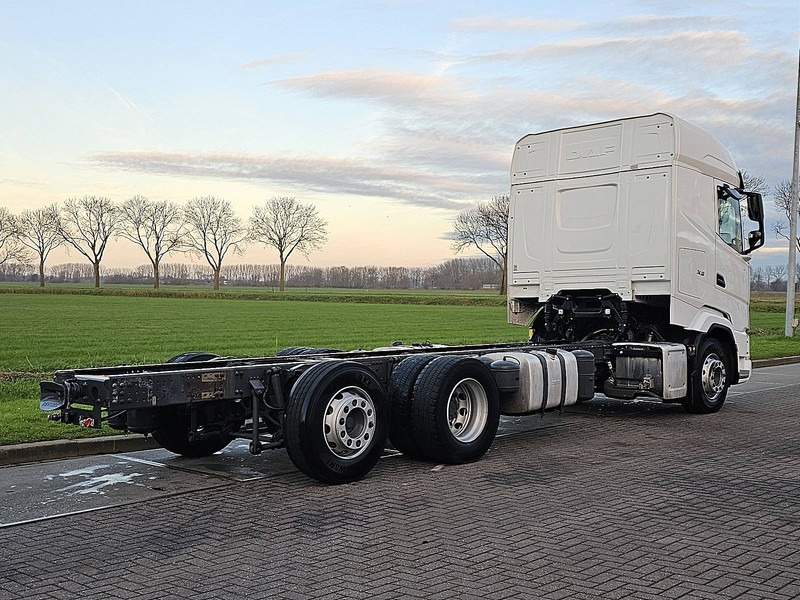 DAF XG 480 6X2 INTARDER WB 505 - Chasis camión: foto 3 DAF XG 480 6X2 INTARDER WB 505 - Chasis camión: foto 3