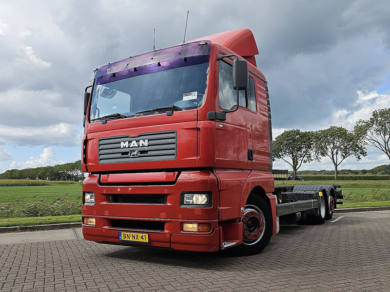 MAN 26.360 TGA XL MANUAL NL-TRUCK - Portacontenedore/ Intercambiable camión: foto 1 MAN 26.360 TGA XL MANUAL NL-TRUCK - Portacontenedore/ Intercambiable camión: foto 1