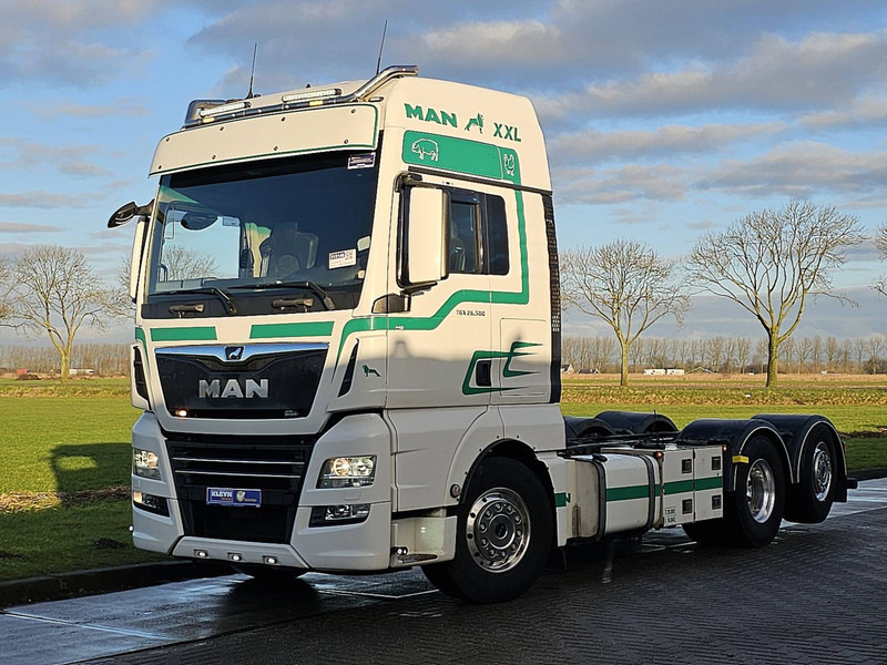 MAN 26.500 TGX XXL 6X2-4 WB420 - Chasis camión: foto 2 MAN 26.500 TGX XXL 6X2-4 WB420 - Chasis camión: foto 2