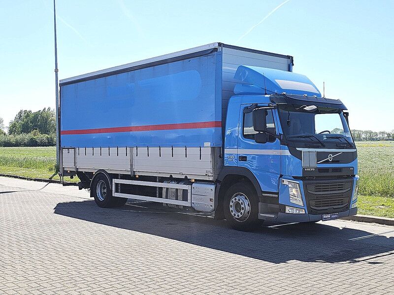 Volvo FM 330 2.5T LIFT 159 TKM - Camión lona: foto 5 Volvo FM 330 2.5T LIFT 159 TKM - Camión lona: foto 5