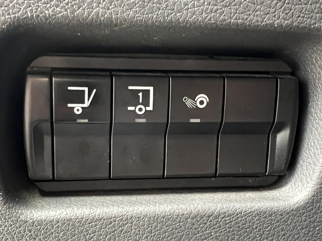 Mercedes-Benz Atego 1230 Klima ACC Schlafkabine 7,2m P+P LBW - Camión lona: foto 2 Mercedes-Benz Atego 1230 Klima ACC Schlafkabine 7,2m P+P LBW - Camión lona: foto 2