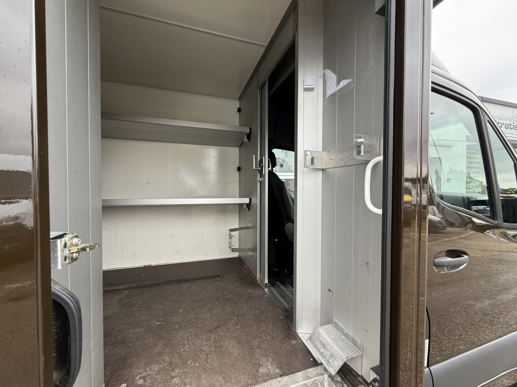 Mercedes-Benz Sprinter 315 CDI Klima Kamera UPS-Integralkoffer - Furgoneta: foto 5 Mercedes-Benz Sprinter 315 CDI Klima Kamera UPS-Integralkoffer - Furgoneta: foto 5