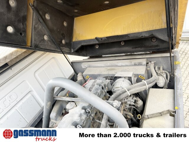Iveco Trakker AD260T36 6x4, AMV Hubsteiger + - Cisterna camión, Camión grúa: foto 3 Iveco Trakker AD260T36 6x4, AMV Hubsteiger + - Cisterna camión, Camión grúa: foto 3