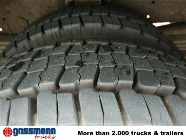 MAN 10.224 LC 4x2 BB Doka, TLF 16/12, 6-Zylinder - Camión de bomberos: foto 2 MAN 10.224 LC 4x2 BB Doka, TLF 16/12, 6-Zylinder - Camión de bomberos: foto 2