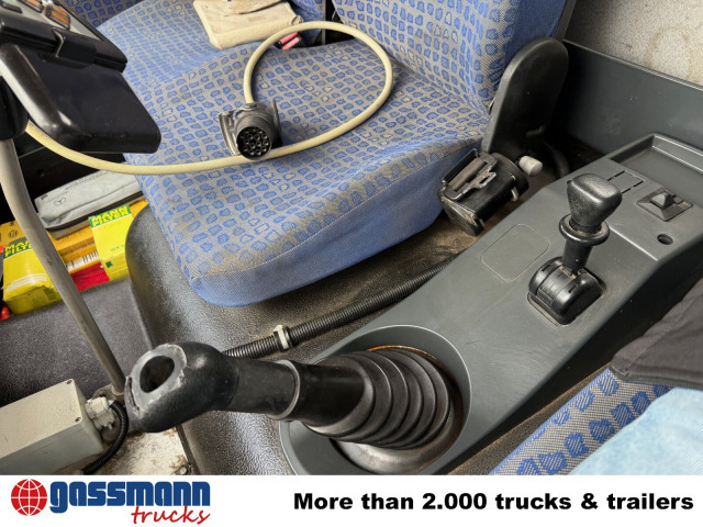 MAN 14.225 LAK 4x4 BB, Winterdienstausstattung - Volquete camión: foto 5 MAN 14.225 LAK 4x4 BB, Winterdienstausstattung - Volquete camión: foto 5